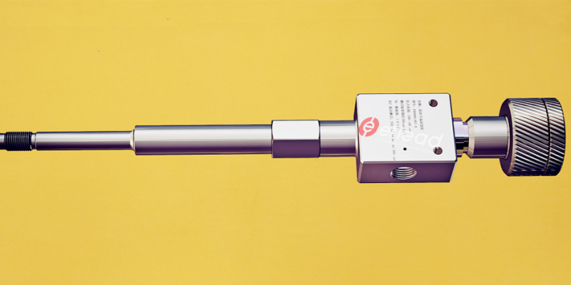 Adjustable high pressure gas injector